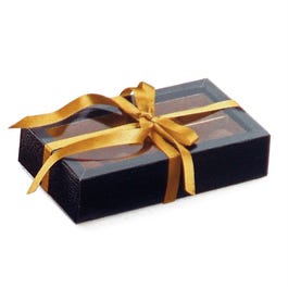 Caja chocolates cartón negro interior oro con ventana 14,5x7,5x3,5 cm - 50 unida Caja chocolates cartón negro interior oro con ventana 14,5x7,5x3,5 cm - 50 unida